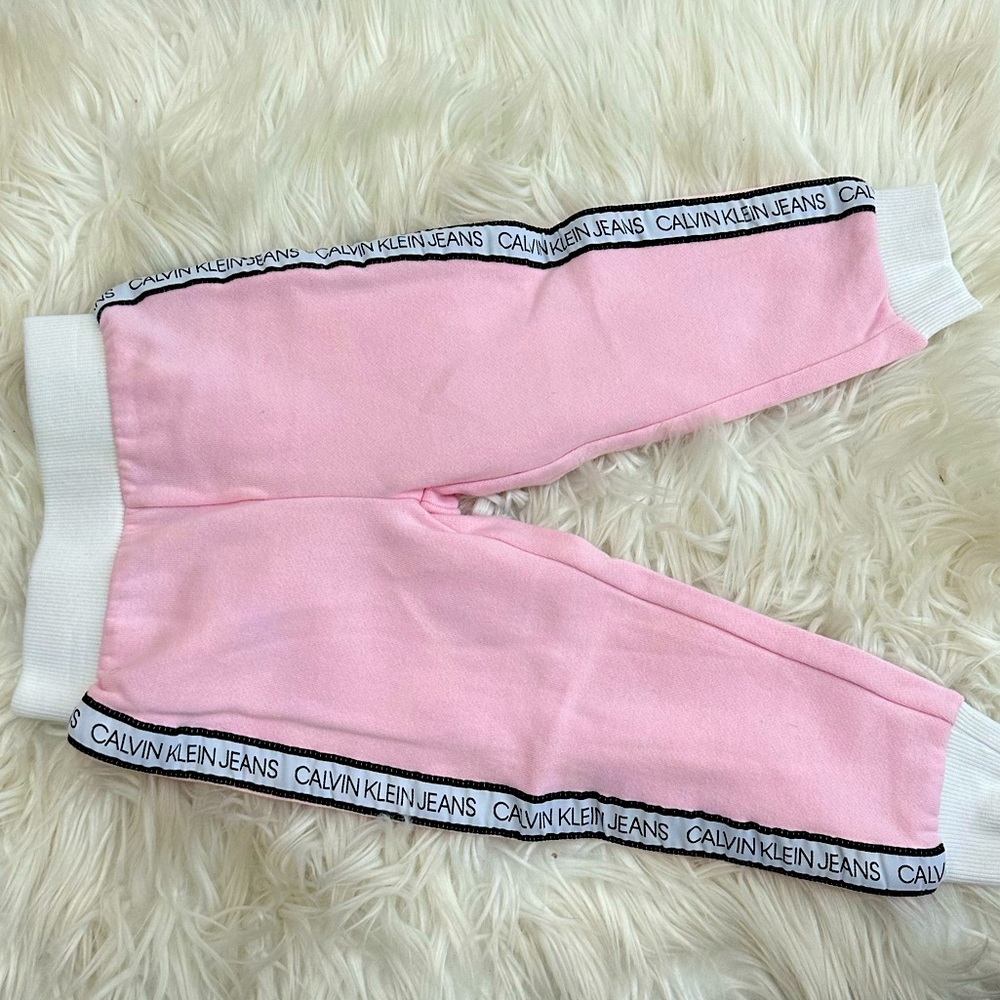 Girl 2T pink and white two piece pant set